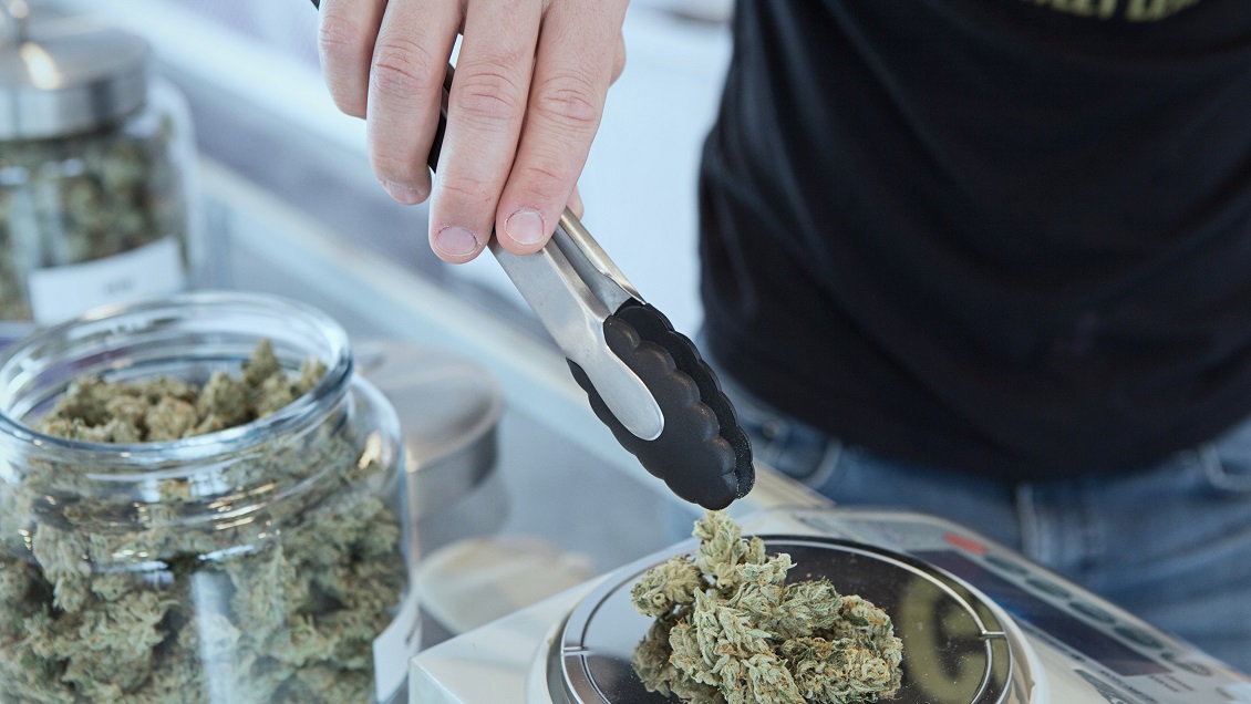 Empresa busca contratar a 