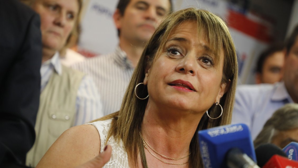 Van Rysselberghe rechaza críticas en negociación constitucional: 