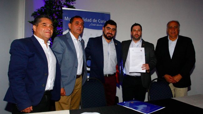 Municipio de Curicó aseguró convenio con universidad para mejorar salud comunal