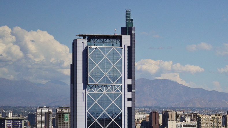 Presidente de Telefónica en Chile negó plan de la empresa de abandonar el país