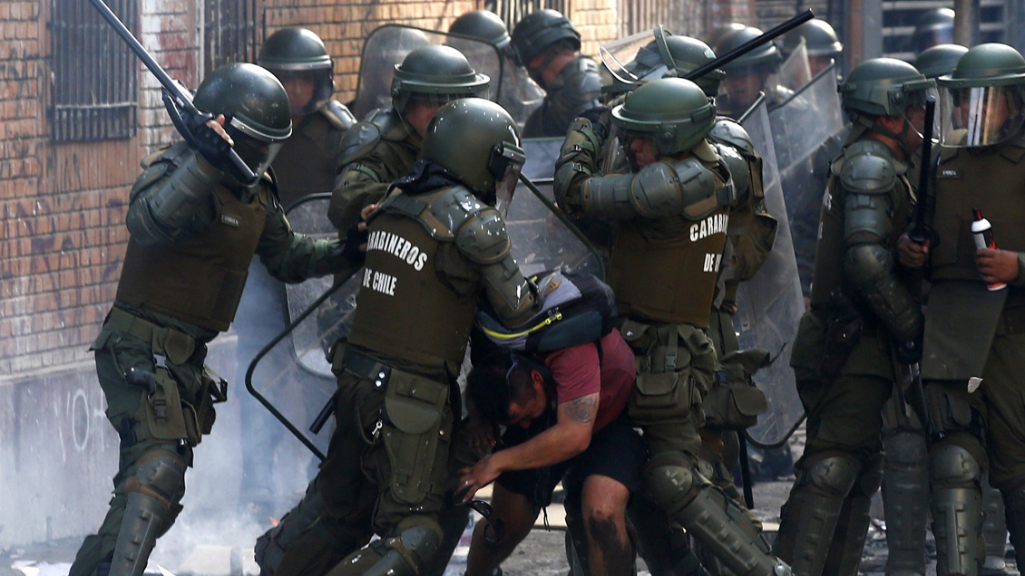 Comité asesor del Gobierno en DDHH entregará informe sobre Carabineros en dos semanas