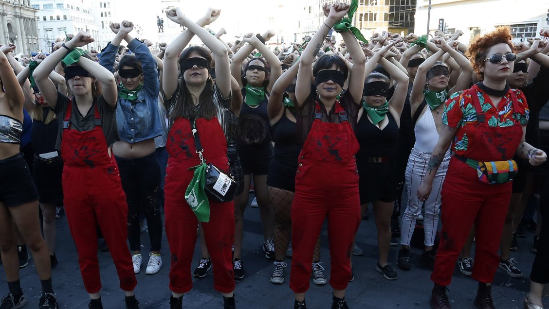 Ministra Plá tras impacto de LasTesis: Como Estado podemos hacer mucho más