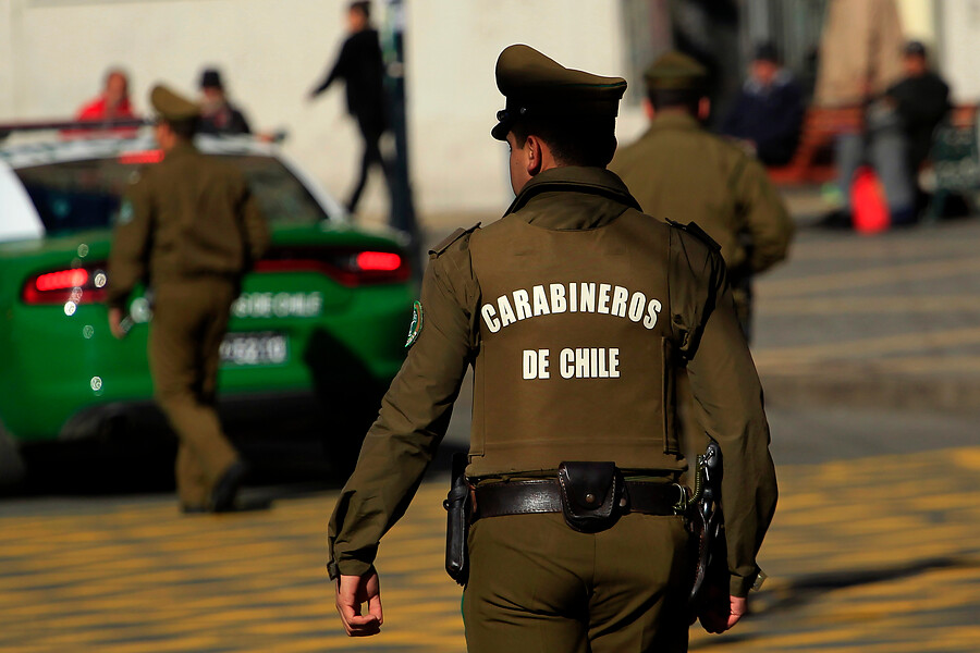Condenan a dos carabineros por vejámenes contra joven que fue detenido en 2017