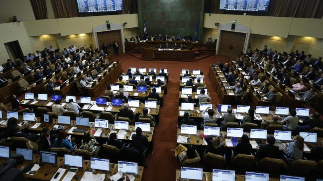 Gobierno presentó iniciativa que disminuye parlamentarios: 