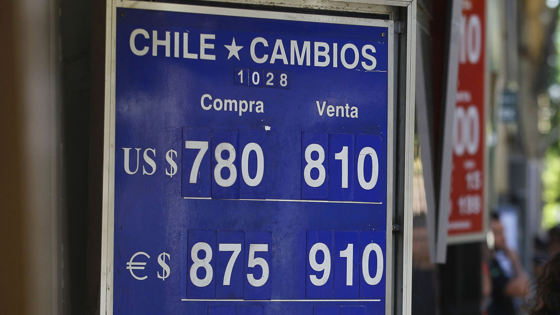 Dólar vive sexto día consecutivo a la baja tras intervención del Banco Central