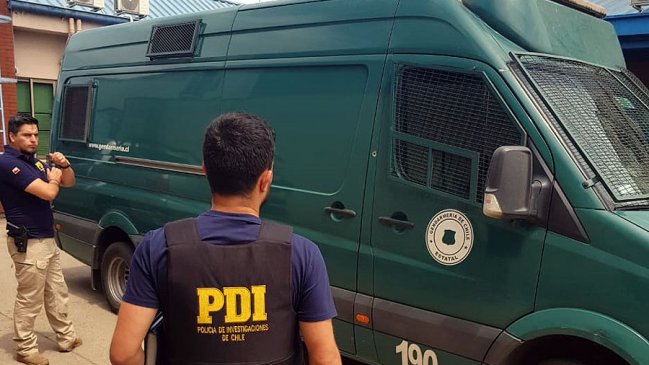 Gobierno se querelló por ataque a carro de Gendarmería en Collipulli
