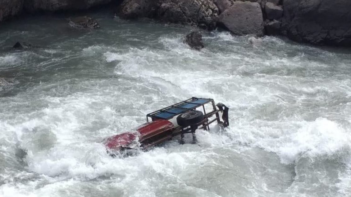 Hallan cuerpo de un joven de 22 años que cayó en camioneta a río de Puerto Ibáñez