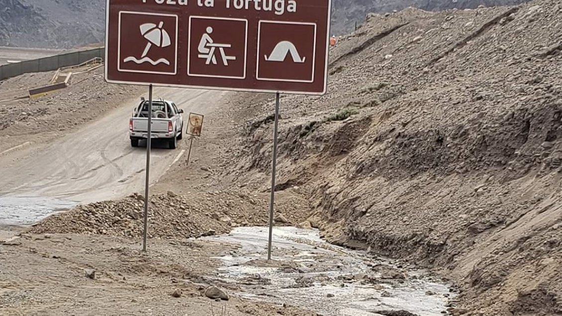 Autoridad ambiental investiga filtración de líquidos desde empresa en Taltal