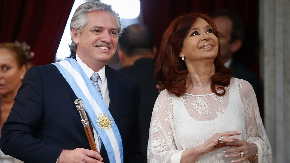 Alberto Fernández juró como presidente y convocó a 