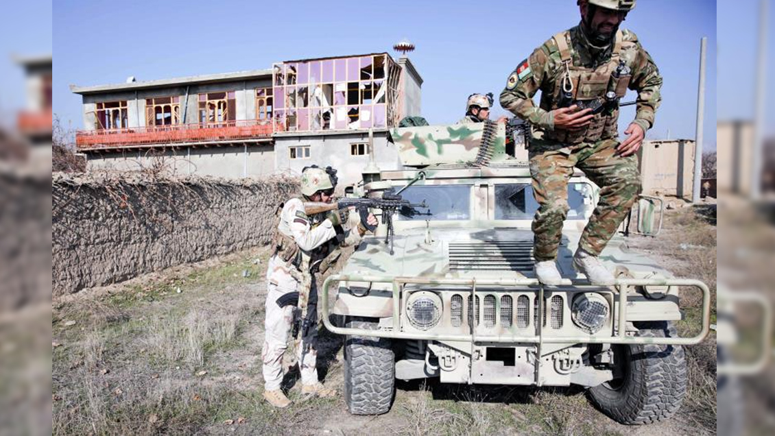 Un muerto y 60 heridos en ataque cerca de base estadounidense en Afganistán