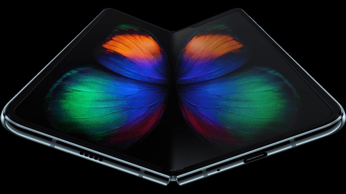 Por 2.299.990 pesos: Ponen a la venta en Chile el teléfono plegable de Samsung