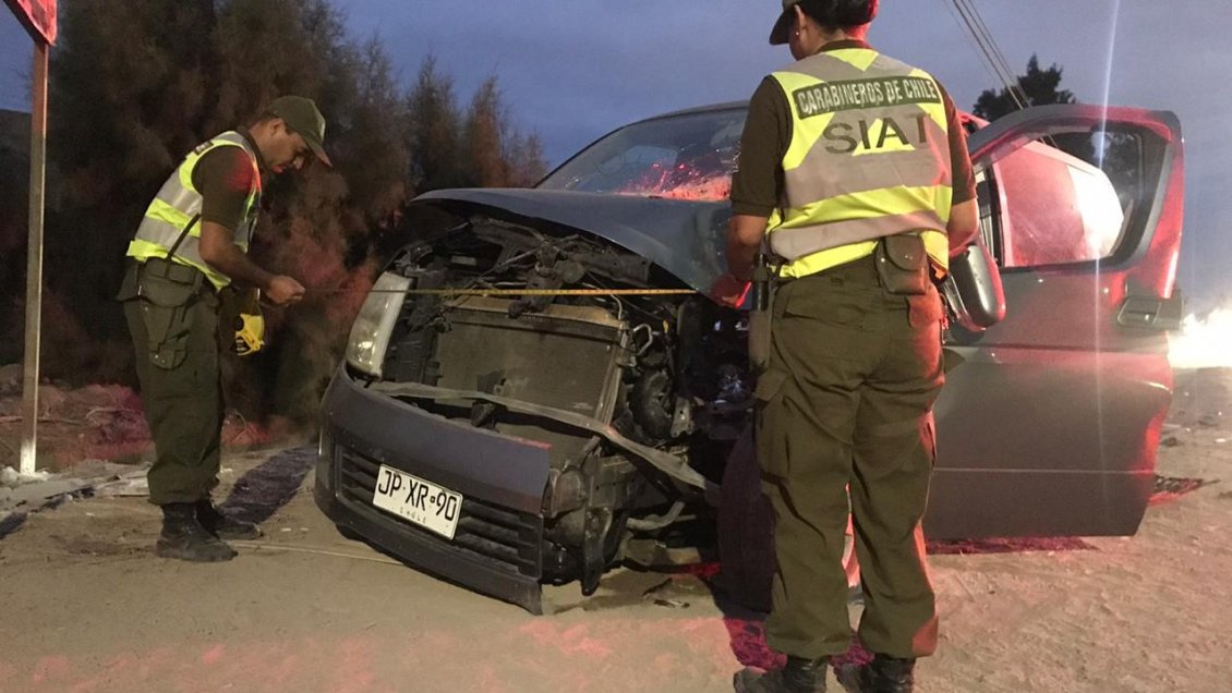 En estado grave quedó conductor que chocó dos vehículos en el valle de Azapa en Arica
