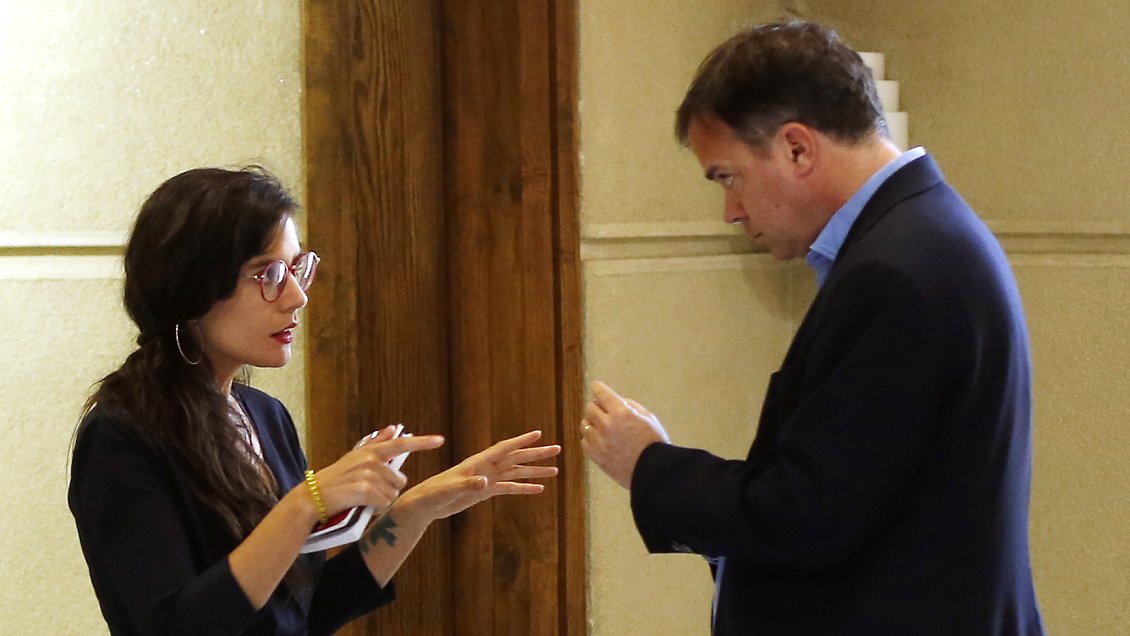 Matías Walker deploró lista negra de Camila Vallejo: 