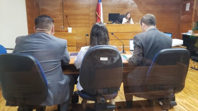 Carabinero quedó con prohibición de acercarse a joven que usó como 