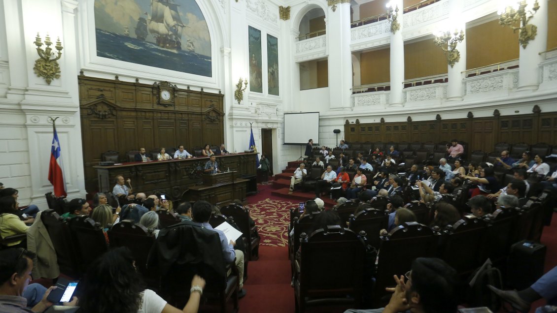 Consejo del PR pide sancionar a parlamentarios que rechazaron acusación contra Piñera