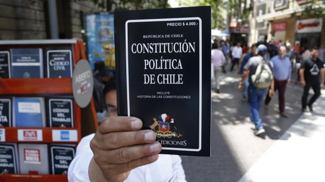 Parlamentarios RN anunciaron que rechazarán la opción de Nueva Constitución