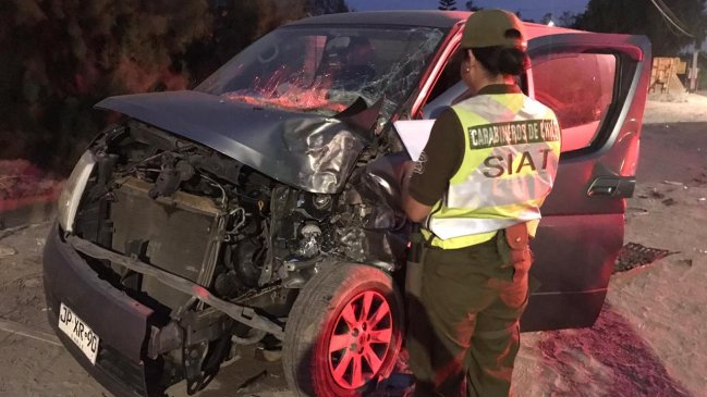 Un fallecido dejó el choque de auto contra un camión detenido en Arica