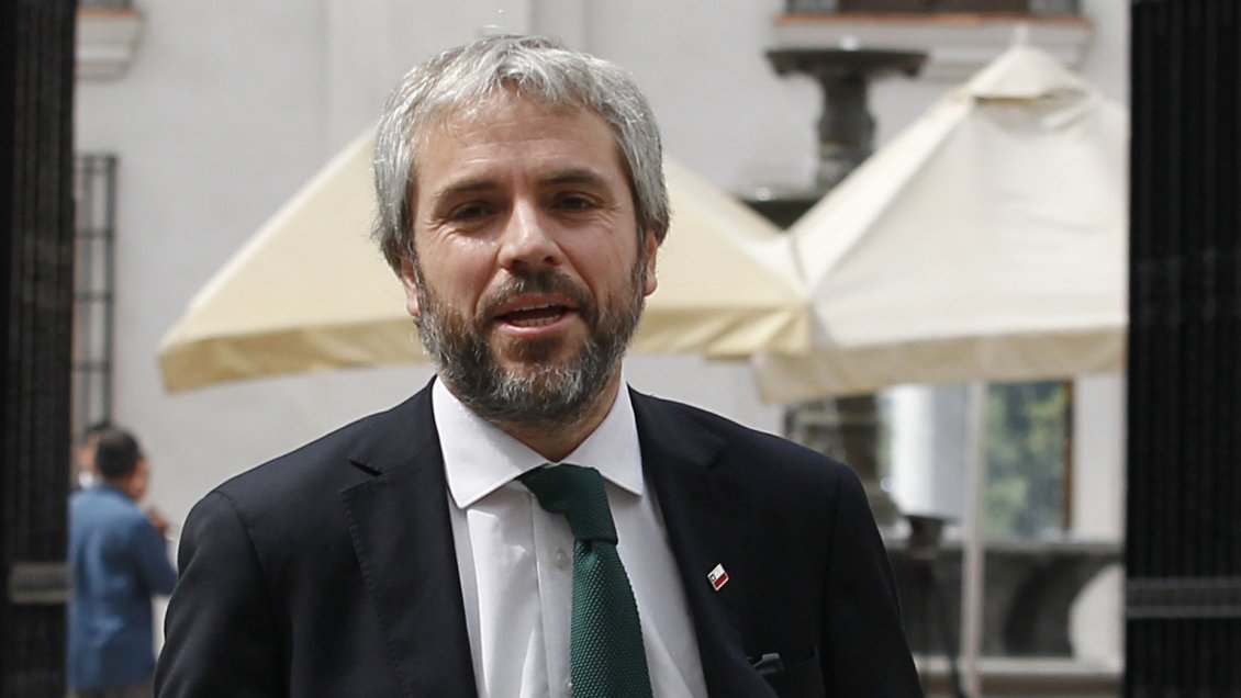 Blumel y consulta municipal: Siempre son positivos estos ejercicios de participación ciudadana