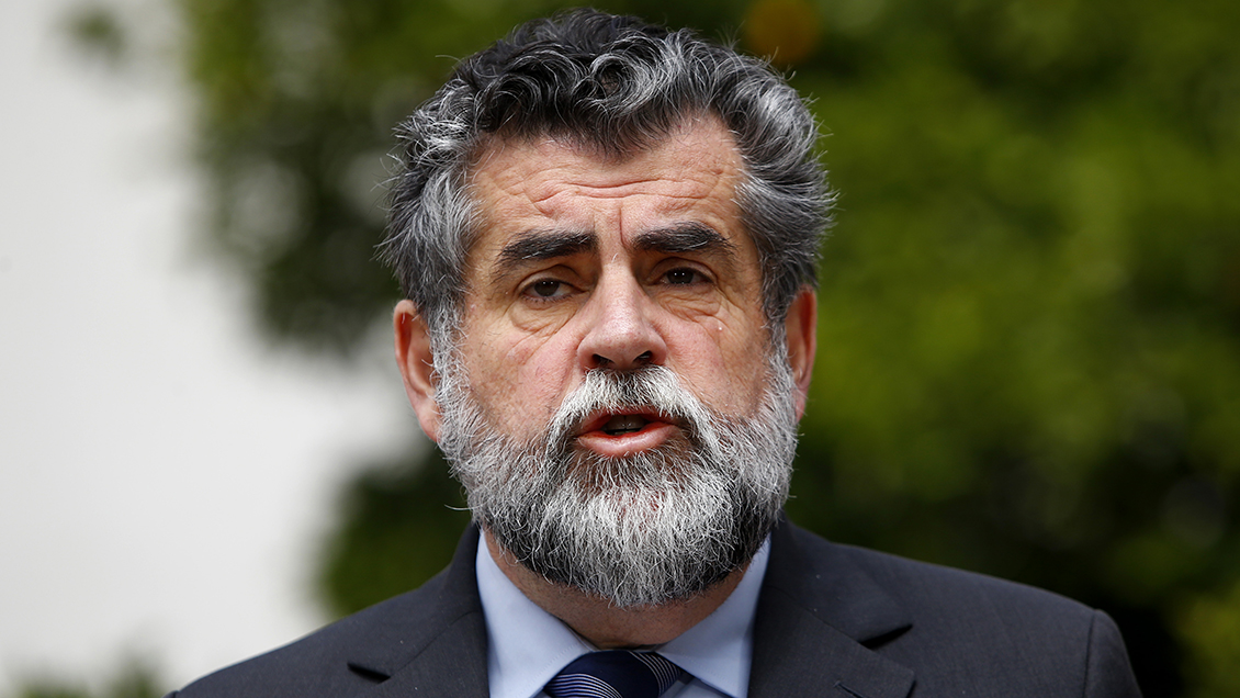 Renuncia de Ubilla: Oposición duda de 