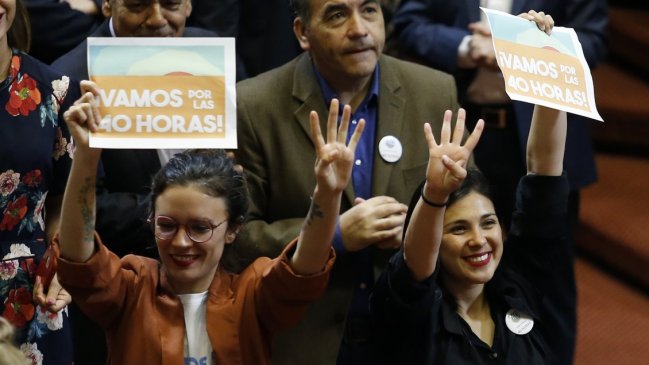 Expertos recomiendan suspender la tramitación del proyecto de reducción de jornada laboral