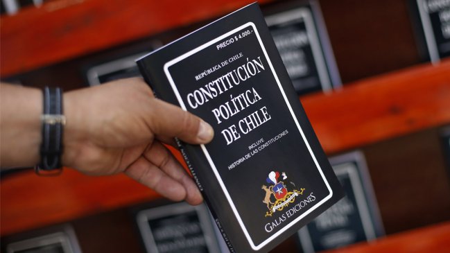 Diputado UDI advierte que acuerdo constitucional 