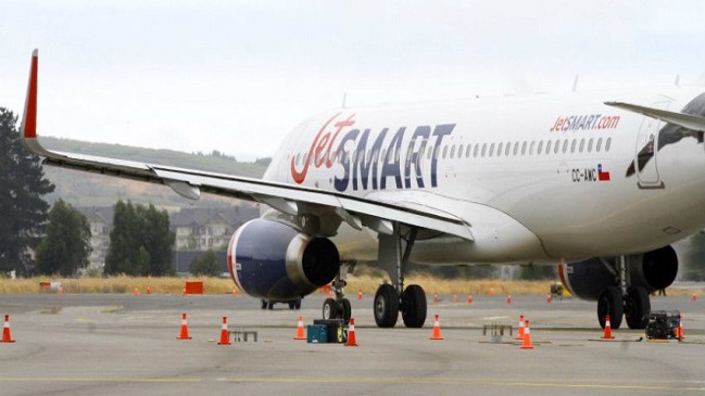 Histórico: Despegó el primer vuelo internacional desde Talcahuano a Lima