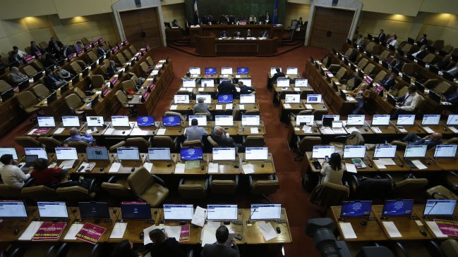 Cámara aprobó interpelación a tres ministros en enero