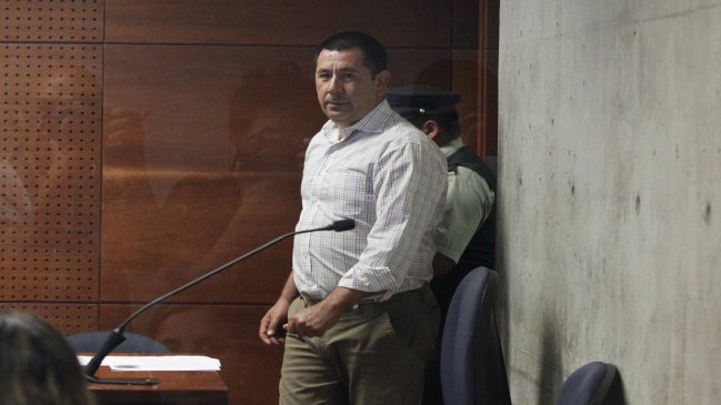 Con firma mensual quedó carabinero que atropelló a manifestante en Plaza Baquedano