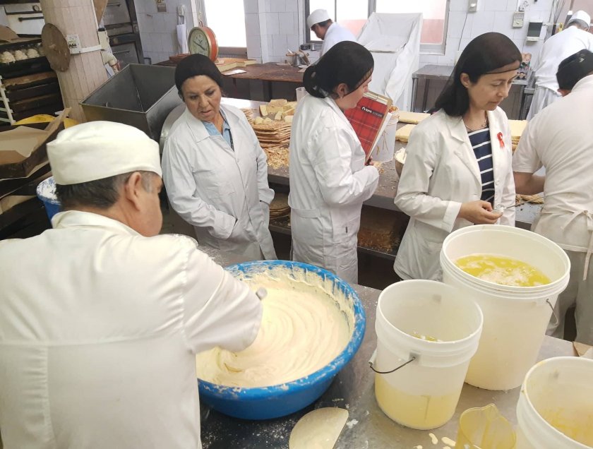 Seremi de Salud ordenó sumario a pastelería de Chillán por anomalías en producción de pan de pascua
