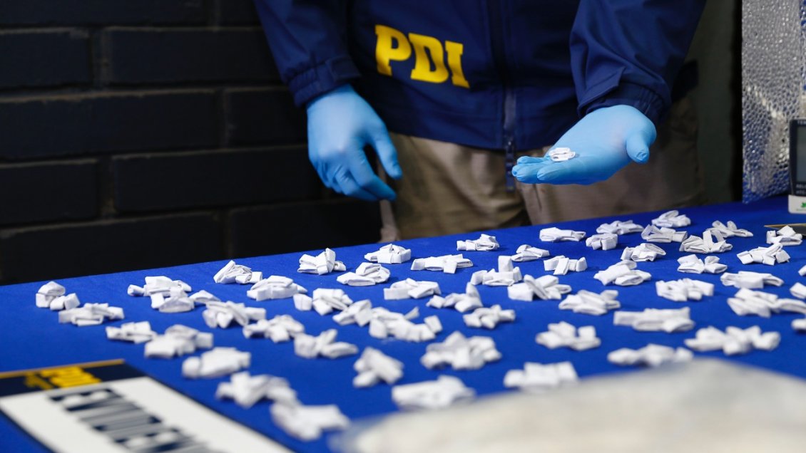 Detienen a cuatro sujetos acusados de vender drogas en Rengo