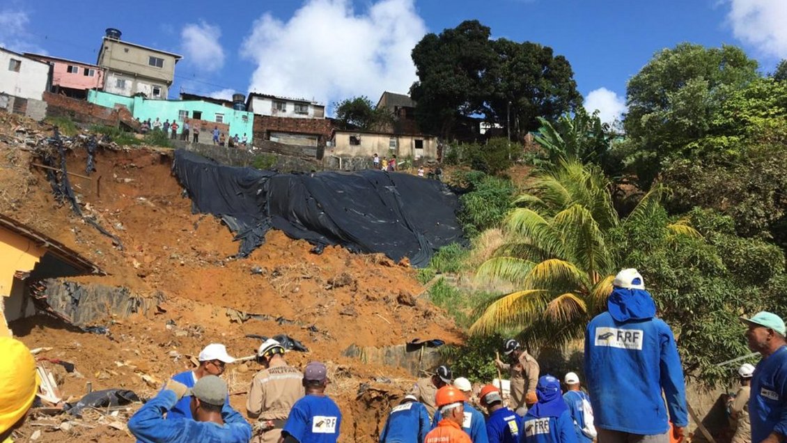 Deslizamiento de tierra dejó al menos cinco muertos en Brasil