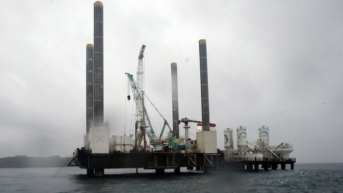 Ministro Briones no descarta recurrir a la Justicia por cancelación de obras del puente Chacao