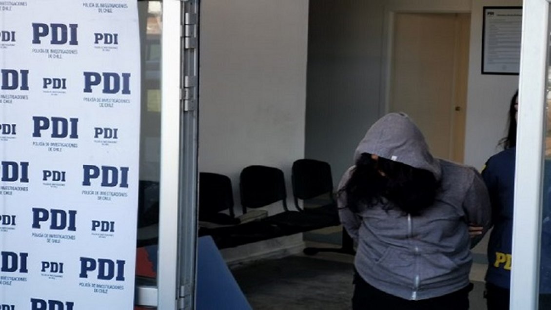 Víctima de violencia intrafamiliar esperará en arresto domiciliario juicio por matar a su esposo