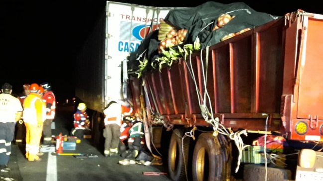 Choque entre dos camiones dejó el saldo de dos fallecidos en Chillán