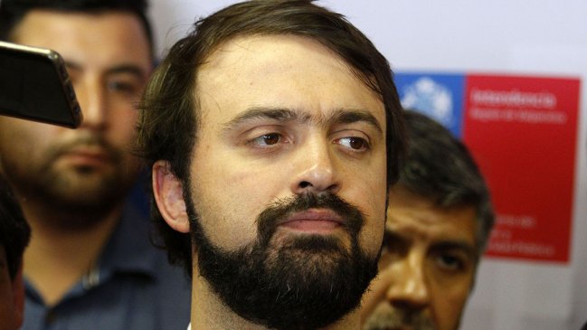 Sharp responde a Piñera: 