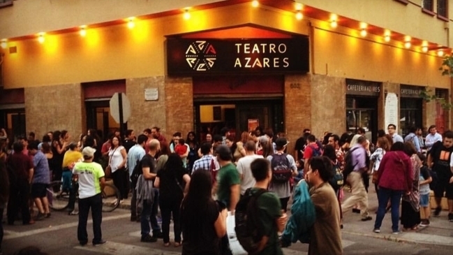 Teatro Azares cerrará en Vicuña Mackenna y anunció traslado al Barrio Brasil