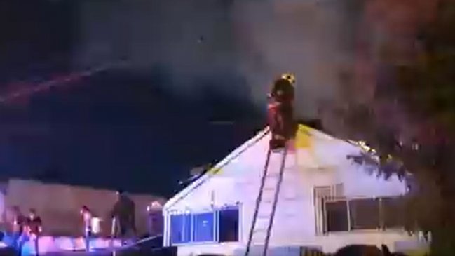 Incendio deja cinco muertos, entre ellos tres menores, en La Granja