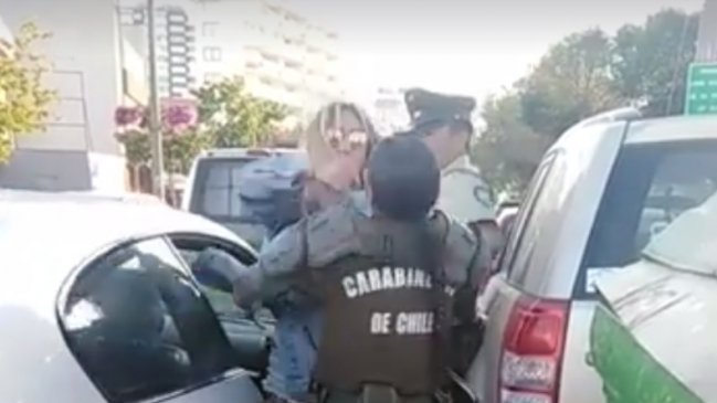 Formalizaron a pareja que protagonizó violento incidente con Carabineros en Viña del Mar