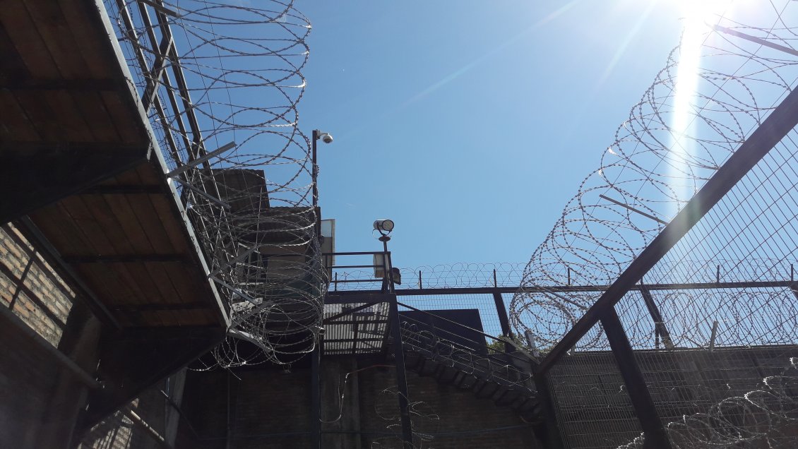 Entregan terreno para construir malla que evitará lanzamientos de drogas a la Cárcel de Chillán