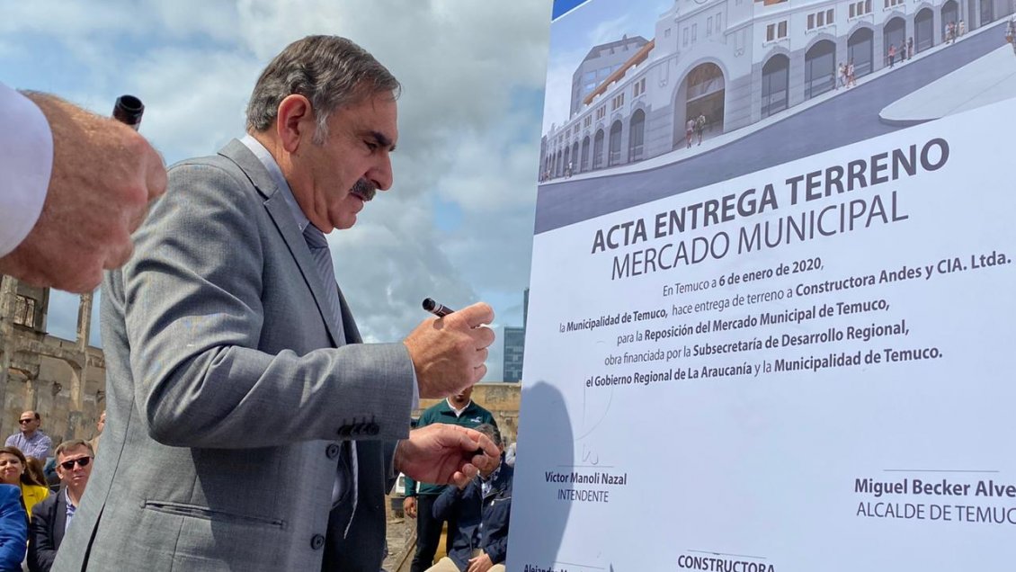 Luego de tres años y medio, comenzó la reconstrucción del Mercado Municipal de Temuco
