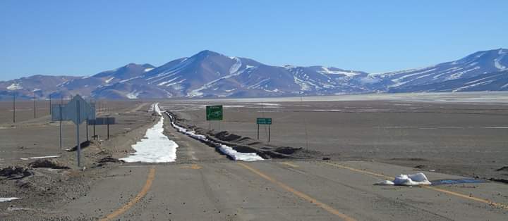 Un muerto y dos lesionados dejó volcamiento en el camino internacional de Copiapó