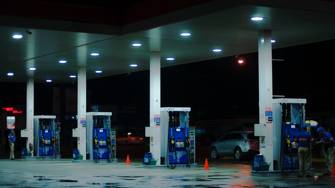 Robó en una estación de servicio, pidió un abrazo y confesó estar 