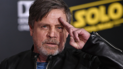   Mark Hamill respondió con expresivo emoji a imagen de 