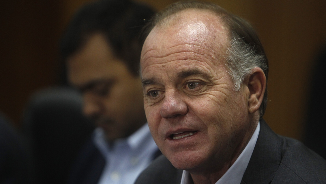 Ministro Walker acusó campaña de 