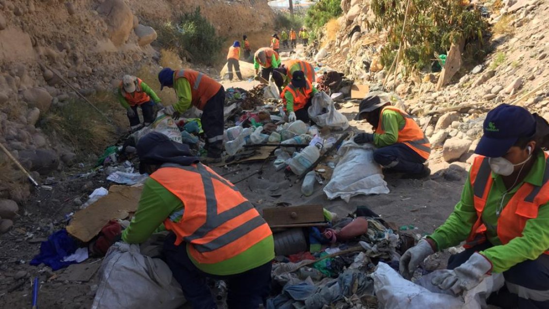Retiran 30 toneladas de basura en nuevo operativo de limpieza en el río San José de Arica