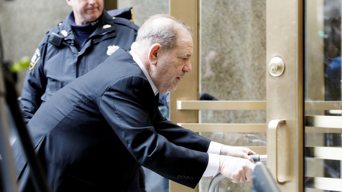 Fiscalía se opone a que la elección del jurado de Weinstein sea secreta