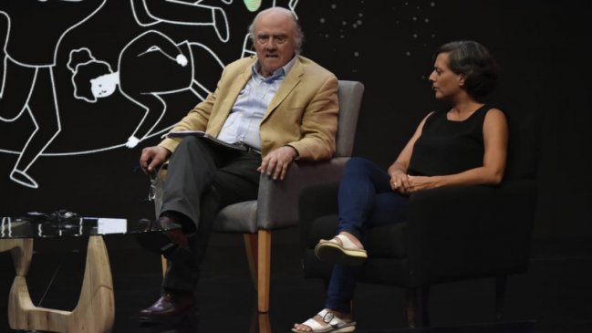 Agustín Squella: La democracia en el mundo pasa por su decadencia definitiva