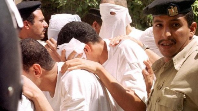 Egipto ordena investigar muerte en prisión de un estadounidense en El Cairo