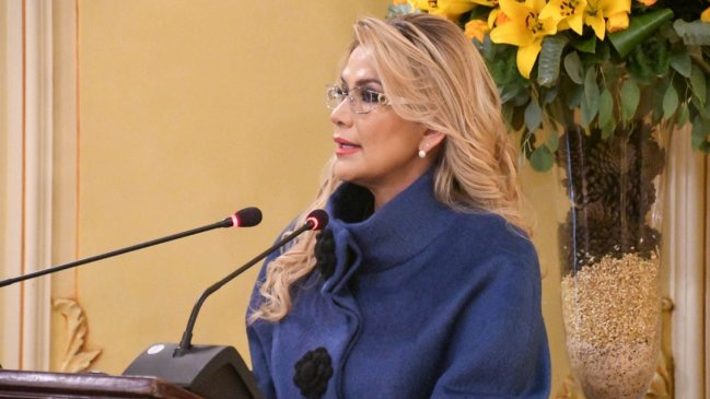 Avalan ampliación del mandato de gobierno interino de Bolivia