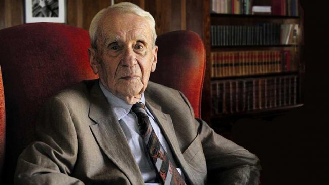 A los 95 años murió Christopher Tolkien, hijo del creador de 